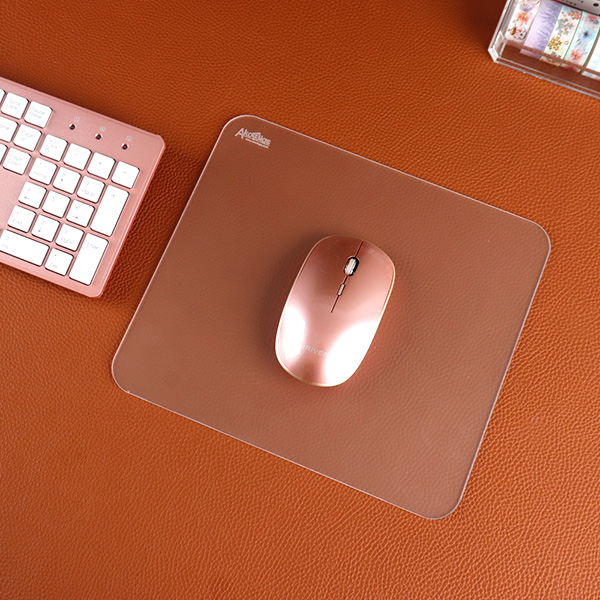 게이밍 마우스 패드 사틴 투명 아크릴