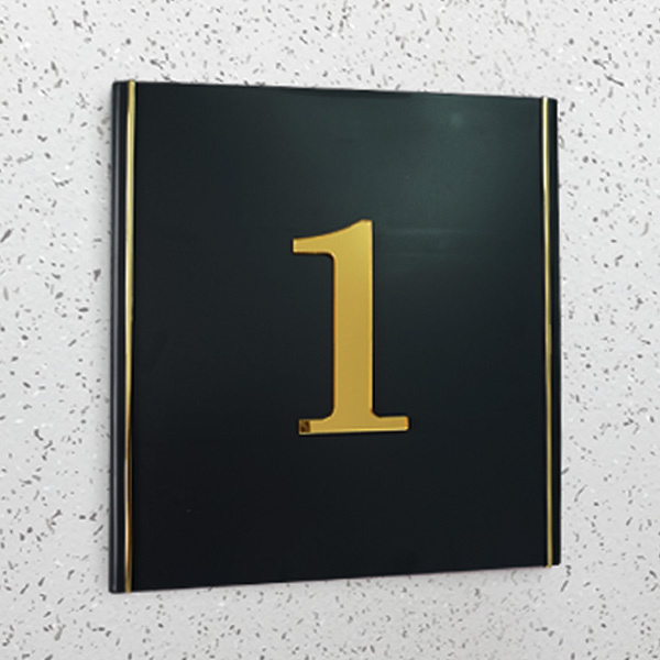 층표시BY 검정 금경 22x22cm (BYLB-2a)